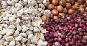 Bawang Merah Melonjak Hampir 7 Persen, Harga Cabai Serentak Anjlok 6 Bawang Merah Melonjak Hampir 7 Persen, Harga Cabai Serentak Anjlok
