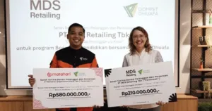 Dompet Dhuafa Terima Donasi Infak Pelanggan PT MDS Retailing untuk Program Beasiswa Pendidikan 6 Dompet Dhuafa Terima Donasi Infak Pelanggan PT MDS Retailing untuk Program Beasiswa Pendidikan