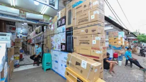 Dampak Dolar Rp18.063 Mulai Terasa di Tingkat Bawah, Pedagang dan Pabrik di Bekasi Terpukul 8 Dampak Dolar Rp18.063 Mulai Terasa di Tingkat Bawah, Pedagang dan Pabrik di Bekasi Terpukul