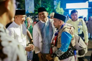 Tiba di Balai Kota, Wakil Wali Kota Sambut Kedatangan 433 Jamaah Haji Kota Bogor 4 Tiba di Balai Kota, Wakil Wali Kota Sambut Kedatangan 433 Jamaah Haji Kota Bogor