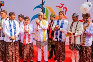 Batik Rereng Kujang Warnai HJB ke-544, Simbol Pelestarian Budaya dan Kebanggaan Bogor 7 Batik Rereng Kujang Warnai HJB ke-544, Simbol Pelestarian Budaya dan Kebanggaan Bogor