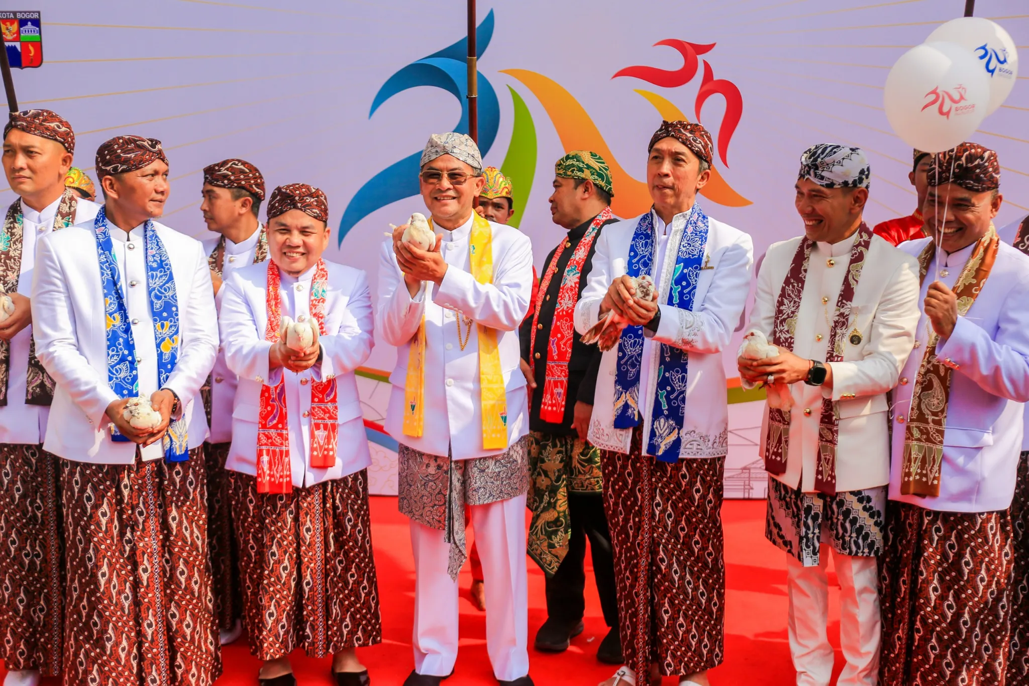 Batik Rereng Kujang Warnai HJB ke-544, Simbol Pelestarian Budaya dan Kebanggaan Bogor 1 Batik Rereng Kujang Warnai HJB ke-544, Simbol Pelestarian Budaya dan Kebanggaan Bogor