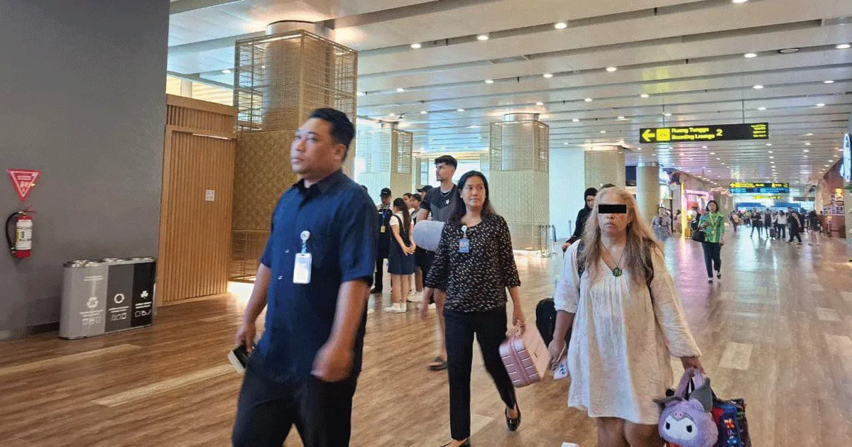 Ulah WNA Keterlaluan! Rusak Properti, Mengamuk hingga Tinggal Ilegal Berujung Deportasi 1 Ulah WNA Keterlaluan! Rusak Properti, Mengamuk hingga Tinggal Ilegal Berujung Deportasi