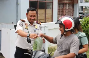 Rakha Sukma Purnama Resmi Pimpin Imigrasi Jakarta Barat, Perkuat Pelayanan dan Pengawasan WNA 2 kakanim jakbar 2