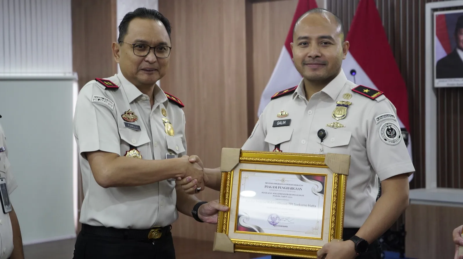 Imigrasi Soekarno-Hatta Ukir Prestasi, Jadi Unit Pelayanan Publik Terbaik di Lingkungan DKI Jakarta 1 Imigrasi Soekarno-Hatta Ukir Prestasi, Jadi Unit Pelayanan Publik Terbaik di Lingkungan DKI Jakarta