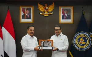Kemen Imipas dan Kemenparekraf Bersatu, WNA Ilegal di Sektor Kreatif Jadi Target Pengawasan 2 Kemen Imipas dan Kemenparekraf Bersatu, WNA Ilegal di Sektor Kreatif Jadi Target Pengawasan