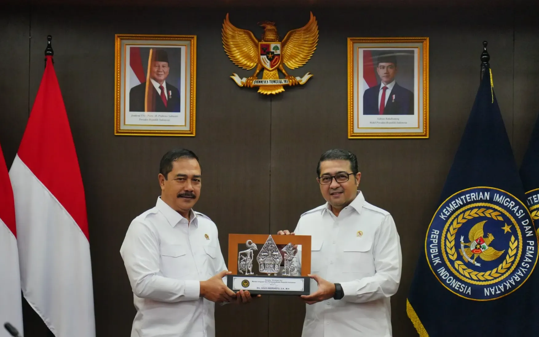 Kemen Imipas dan Kemenparekraf Bersatu, WNA Ilegal di Sektor Kreatif Jadi Target Pengawasan 1 Kemen Imipas dan Kemenparekraf Bersatu, WNA Ilegal di Sektor Kreatif Jadi Target Pengawasan