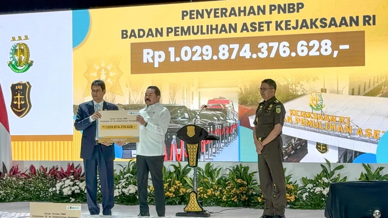 Purbaya Terima Rp1 Triliun dari Kejagung, Aset Koruptor Kini Jadi Nafas Baru Kas Negara 1 Purbaya Terima Rp1 Triliun dari Kejagung, Aset Koruptor Kini Jadi Nafas Baru Kas Negara