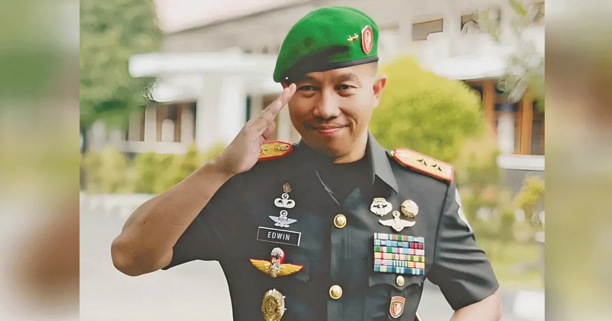 Sosok Mayjen Edwin Adrian Sumantha, Danpaspampres yang Dapat Hadiah Tongkat dari Presiden 1 Sosok Mayjen Edwin Adrian Sumantha, Danpaspampres yang Dapat Hadiah Tongkat dari Presiden