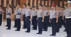 Kenaikan Pangkat Pati Polri 2026: Empat Perwira Raih Bintang Tiga, 29 Bintang Dua 5 Kenaikan Pangkat Pati Polri 2026: Empat Perwira Raih Bintang Tiga, 29 Bintang Dua
