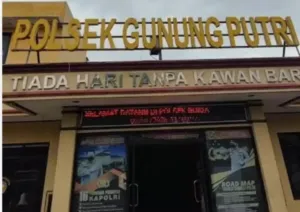 Ngamuk Gegara Bensin, Pria Todongkan Benda Mirip Pistol ke Penjaga Warung di Gunungputri 9 Ngamuk Gegara Bensin, Pria Todongkan Benda Mirip Pistol ke Penjaga Warung di Gunungputri