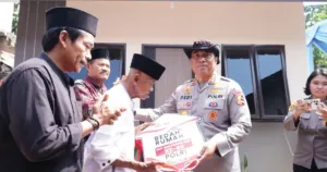 Tangis Haru Pak Usin Pecah, Impian Memiliki Rumah Layak Terwujud di Usia 85 Tahun