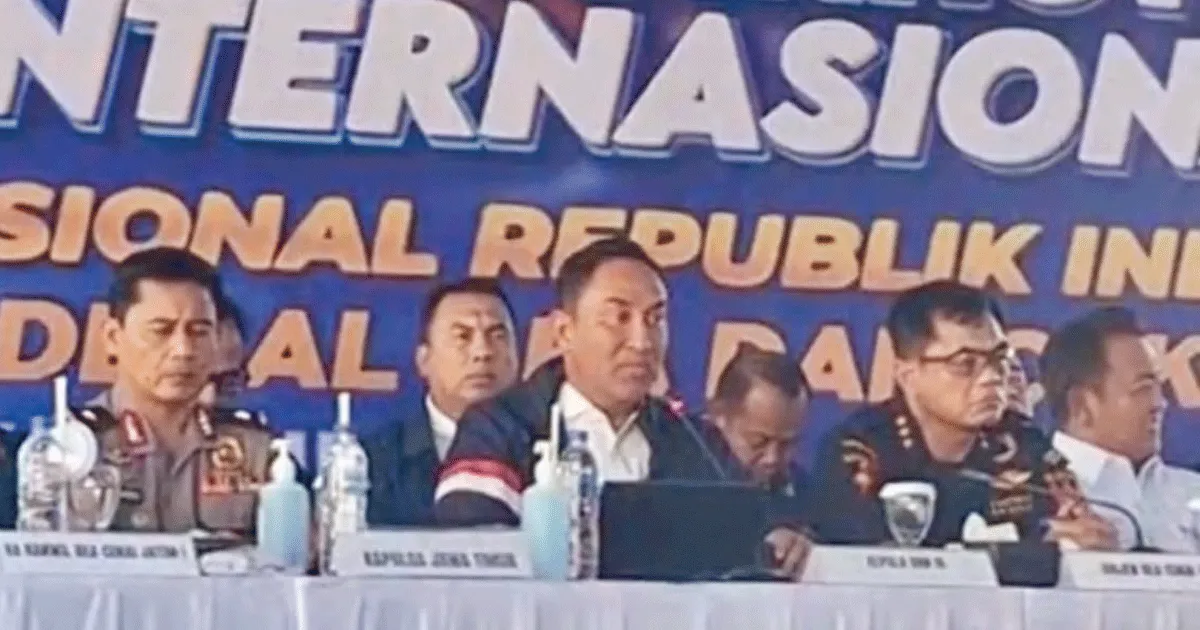 BNN Bongkar Gudang Narkoba Raksasa di Gresik, 3,37 Ton Ganja Premium Disita 1 BNN Bongkar Gudang Narkoba Raksasa di Gresik, 3,37 Ton Ganja Premium Disita