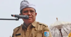 Siapa Lalu Ahmad Zaini? Bupati Lombok Barat yang Ditangkap KPK, Ini Jejak Kariernya 4 Siapa Lalu Ahmad Zaini? Bupati Lombok Barat yang Ditangkap KPK, Ini Jejak Kariernya