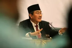 Jimly Asshiddiqie: Penggeledahan Rumah Jampidsus Sesuai Prosedur, Jangan Ada Konflik Antarlembaga 8 Jimly Asshiddiqie: Penggeledahan Rumah Jampidsus Sesuai Prosedur, Jangan Ada Konflik Antarlembaga