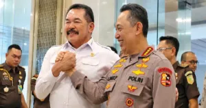 Kapolri dan Jaksa Agung Pamer Kekompakan, Salam Komando hingga Sapaan 'Kakak Asuh' Jadi Sorotan