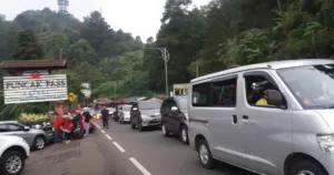 Kawasan Wisata Puncak Dikelaim Bebas Bangunan Liar