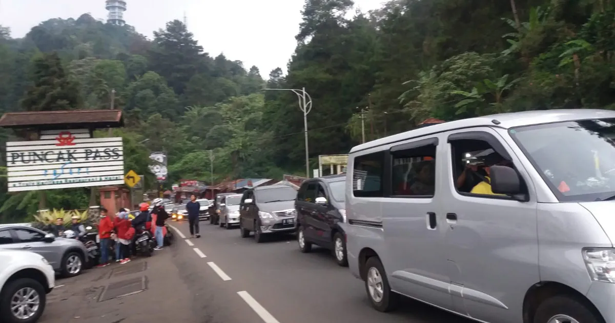 Kawasan Wisata Puncak Dikelaim Bebas Bangunan Liar 1 Kawasan Wisata Puncak Dikelaim Bebas Bangunan Liar