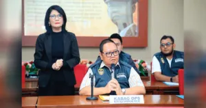 Kortas Tipikor Polri Tahan 3 Tersangka Korupsi Pembiayaan Batu Bara PLN, Kerugian Negara Rp38,9 Miliar 2 Kortas Tipikor Polri Tahan 3 Tersangka Korupsi Pembiayaan Batu Bara PLN, Kerugian Negara Rp38,9 Miliar