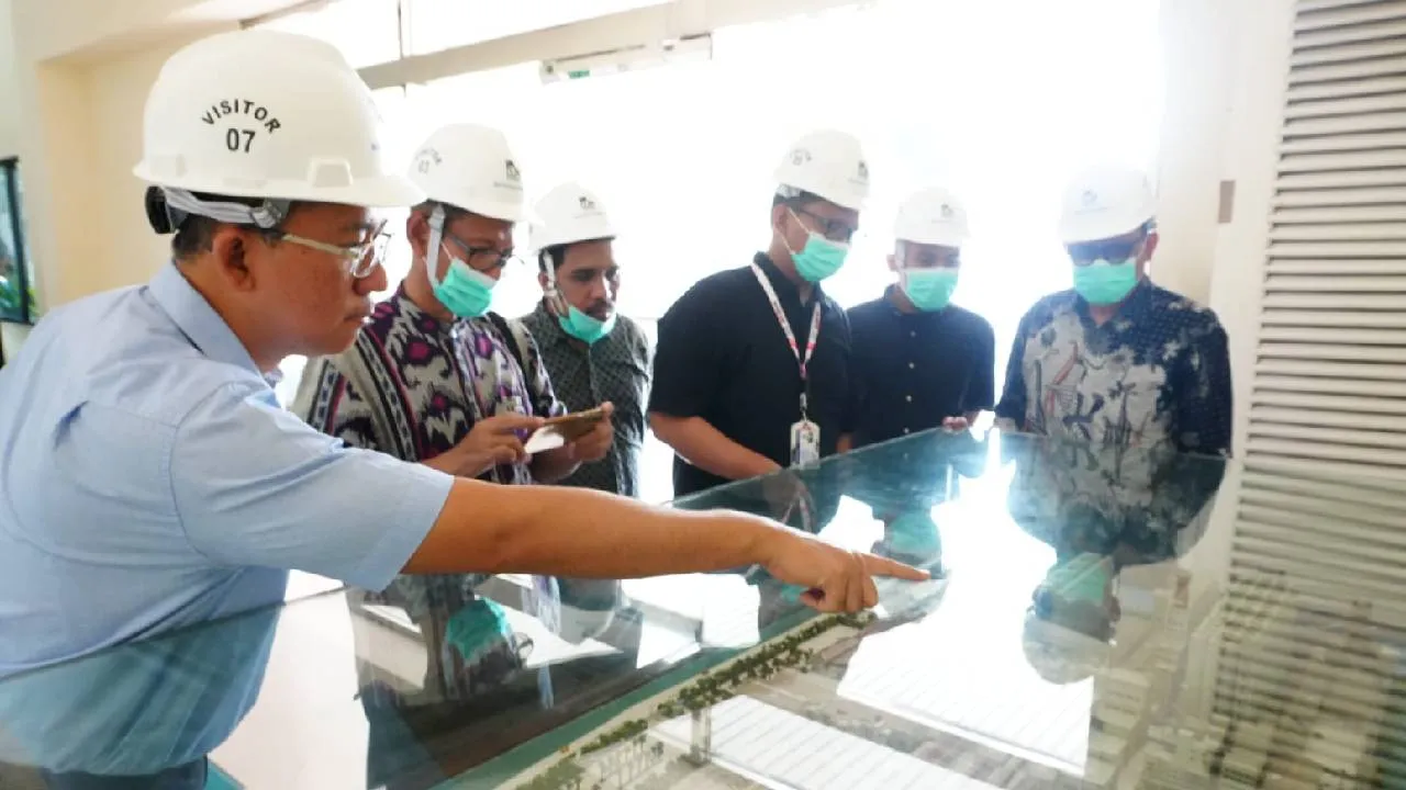 Tiga Jam, Tujuh Mahasiswa Doktoral IPB Bedah Ketahanan Pangan dan Manajemen Industri di Bogasari 1 Tiga Jam, Tujuh Mahasiswa Doktoral IPB Bedah Ketahanan Pangan dan Manajemen Industri di Bogasari