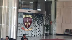Kasus Febrie Masuk Kejagung, Berkas Ditelaah, Keberadaan Tersangka Masih Misterius 8 Kasus Febrie Masuk Kejagung, Berkas Ditelaah, Keberadaan Tersangka Masih Misterius