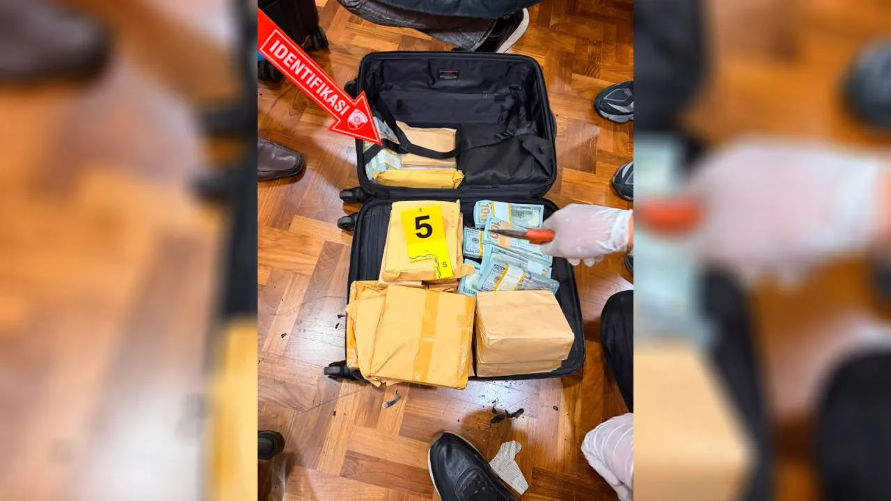 Don Ritto Dilimpahkan ke Kejagung Besok, Uang Rp67 Miliar dan Emas Ikut Diserahkan 1 Don Ritto Dilimpahkan ke Kejagung Besok, Uang Rp67 Miliar dan Emas Ikut Diserahkan
