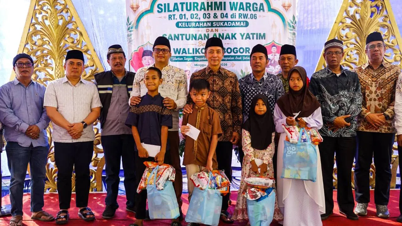 Dedie Rachim Serahkan Sertifikat Wakaf 2.000 Meter Persegi dan Santunan Anak Yatim di Sukadamai 1 Dedie Rachim Serahkan Sertifikat Wakaf 2.000 Meter Persegi dan Santunan Anak Yatim di Sukadamai