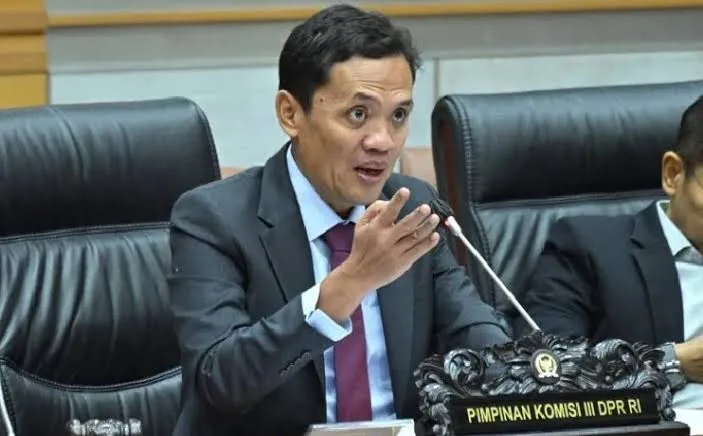 Habiburokhman: Korupsi Batu Bara PLTU Harus Diusut Tuntas Tanpa Tebang Pilih 1 Habiburokhman: Korupsi Batu Bara PLTU Harus Diusut Tuntas Tanpa Tebang Pilih