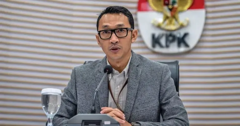 Kecipratan Uang Suap Bupati Kuansing, KPK Analisis Laporan Gratifikasi Raja Juli 1 Kecipratan Uang Suap Bupati Kuansing, KPK Analisis Laporan Gratifikasi Raja Juli