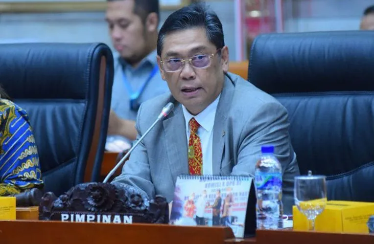 Ketua Komisi I DPR Ingatkan Pengawasan Pajak Libatkan TNI-Polri Jangan Bikin Wajib Pajak Takut 1 Ketua Komisi I DPR Ingatkan Pengawasan Pajak Libatkan TNI-Polri Jangan Bikin Wajib Pajak Takut