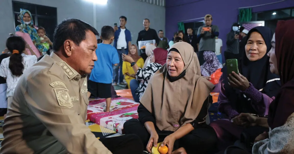 Gara-gara Asap Pekat TPA Jatiwaringin, 210 Warga Diperiksa-72 Terserang ISPA 1 Gara-gara Asap Pekat TPA Jatiwaringin, 210 Warga Diperiksa-72 Terserang ISPA
