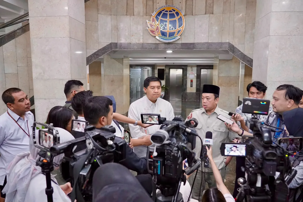 Nusron dan Ara Luncurkan Sertipikasi Tanah Gratis untuk Sejuta Masyarakat Berpenghasilan Rendah 1 Nusron dan Ara Luncurkan Sertipikasi Tanah Gratis untuk Sejuta Masyarakat Berpenghasilan Rendah