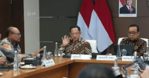 Mendagri Dorong Dana Siap Pakai BNPB untuk Percepat Pembangunan Huntap Korban Bencana 7 Mendagri Dorong Dana Siap Pakai BNPB untuk Percepat Pembangunan Huntap Korban Bencana