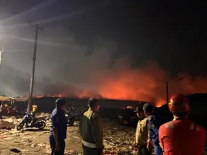 tpa jatiwaringin mauk terbakar 2