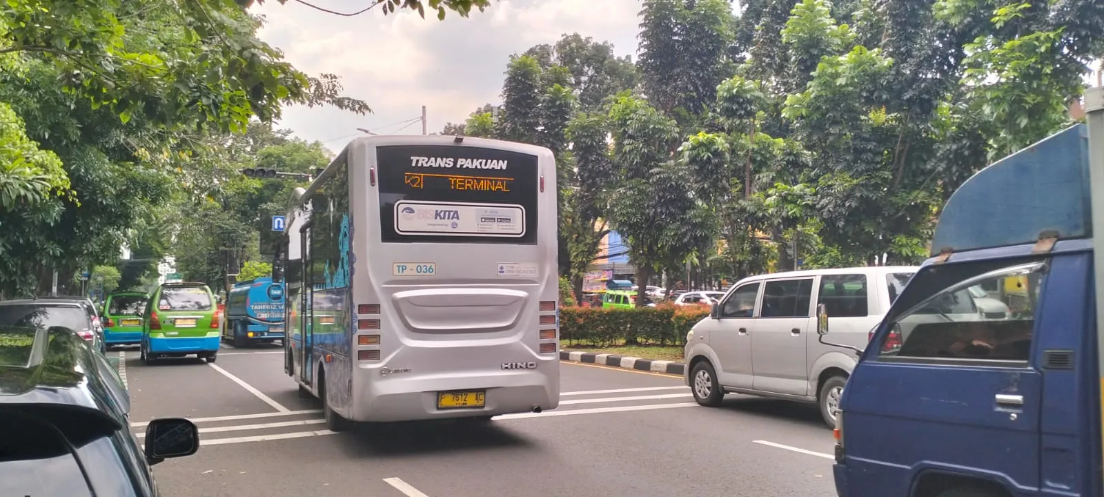 Trans Pakuan Bogor Tidak Aman, Penumpang Jadi Korban Persekusi di Dalam Bus 1 Trans Pakuan Bogor Tidak Aman, Penumpang Jadi Korban Persekusi di Dalam Bus