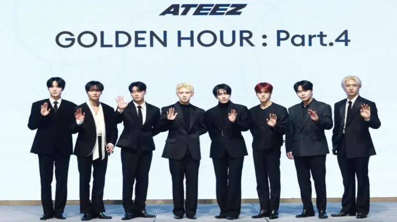 Anggota Ateez berpose di konferensi pers perilisan mini album “Golden Hour: Part. 4” di Seoul.