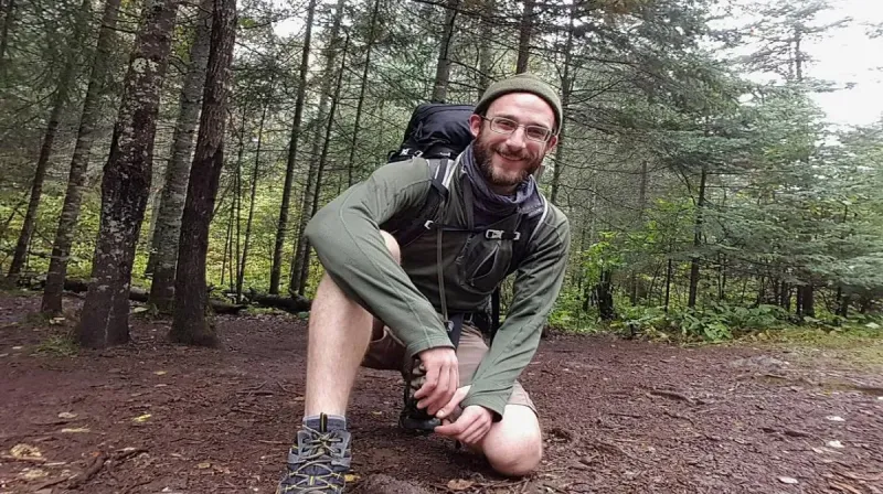 Alex Pretti, perawat ICU berusia 37 tahun asal Minnesota yang tewas dalam penembakan oleh agen Patroli Perbatasan AS di Minneapolis.