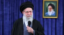 Kepulan asap terlihat di Teheran setelah serangan udara gabungan AS–Israel pada 28 Februari 2026 yang dilaporkan menewaskan Pemimpin Tertinggi Iran Ali Khamenei.
