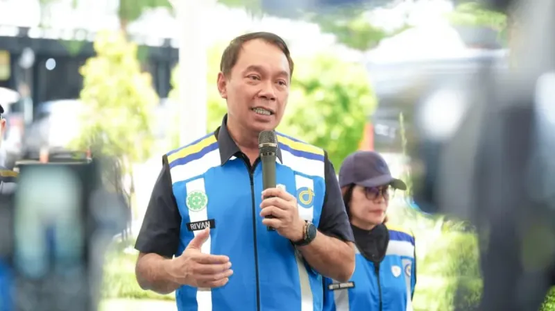 Direktur Utama Jasa Marga Rivan A Purwantoro menjelaskan data kendaraan yang keluar dari Jakarta saat arus mudik Operasi Ketupat 2026.