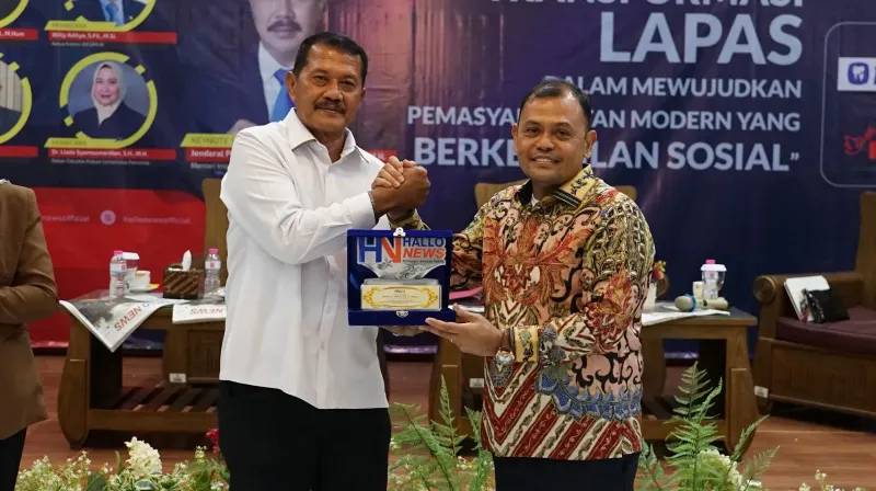 FGD HalloNews UP penyerahan 1