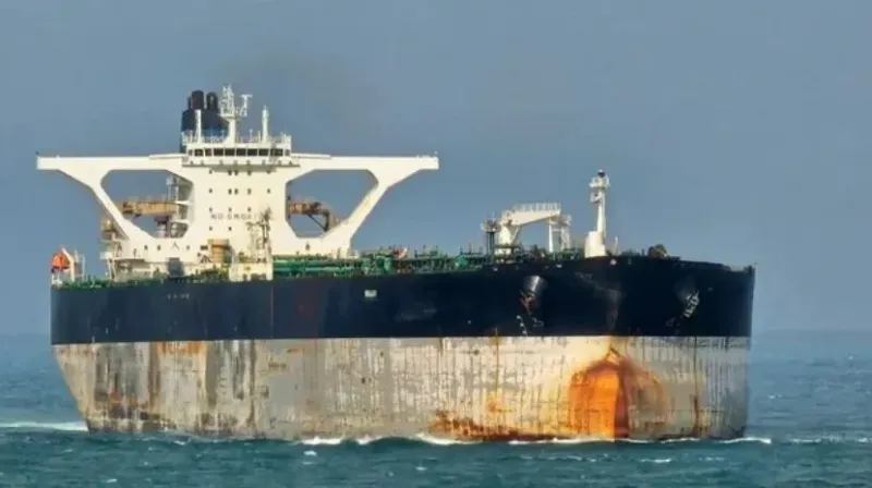Kapal tanker minyak di laut lepas Atlantik Utara yang disita oleh Amerika Serikat, memicu kecaman China dan Rusia atas dugaan pelanggaran hukum internasional.