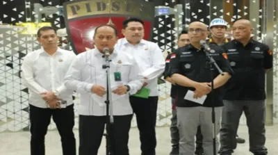 Kapuspenkum Kejagung Anang Supriatna memberikan keterangan pers terkait kasus dugaan korupsi ekspor CPO yang disamarkan sebagai POME.