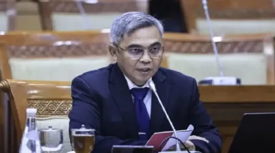Setyo Budiyanto menegaskan KPK tetap fokus memberantas korupsi dan menolak terjebak dalam wacana politik revisi UU KPK.
