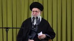 Ayatollah Ali Khamenei saat diumumkan sebagai Pemimpin Tertinggi Iran pada 1989.
