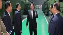 Kim Jong-un tinjau industri MLRS