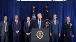 Donald Trump berbicara dalam konferensi pers di Mar-a-Lago mengenai klaim Amerika Serikat mengambil alih pengelolaan Venezuela setelah penangkapan Nicolás Maduro.
