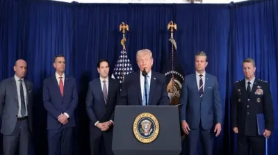 Donald Trump berbicara dalam konferensi pers di Mar-a-Lago mengenai klaim Amerika Serikat mengambil alih pengelolaan Venezuela setelah penangkapan Nicolás Maduro.