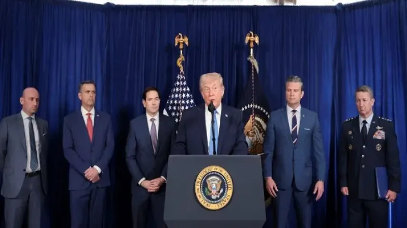 Donald Trump berbicara dalam konferensi pers di Mar-a-Lago mengenai klaim Amerika Serikat mengambil alih pengelolaan Venezuela setelah penangkapan Nicolás Maduro.