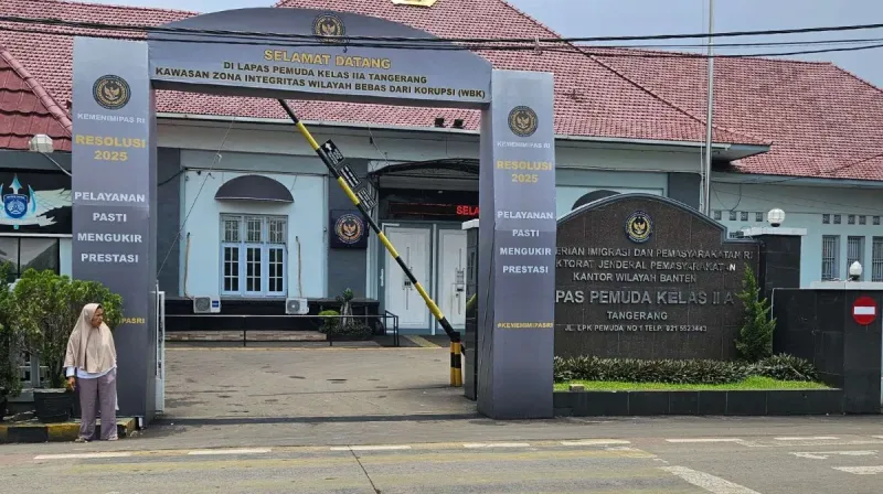 Tampak depan bangunan Lapas Pemuda Kelas IIA Tangerang di Banten yang menjadi sorotan terkait kasus dugaan peredaran narkotika di dalam lapas.