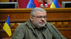 Herman Halushchenko, mantan Menteri Energi Ukraina, saat tiba di Kyiv untuk menjalani pemeriksaan kasus korupsi Energoatom.